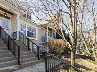 623 Hurlburt Ct, Libertyville, IL