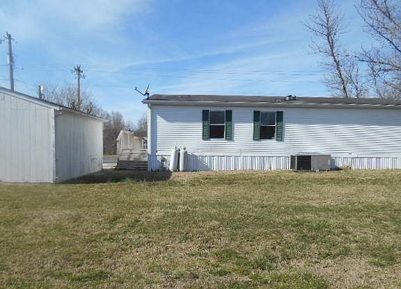 3rd image of 10 Spencer Ln