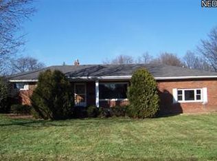 836 Almasy Dr, Campbell, OH