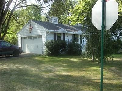2nd image of 500 Locust Hill Dr