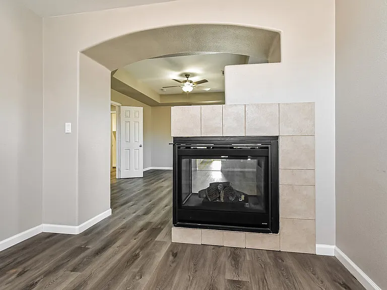 4237 Telstar Ct — Photo 10