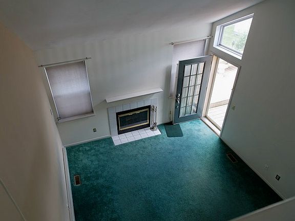 4th image of 7078 Mission Hills Dr