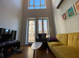 321 S 5th St #3D, Brooklyn, NY 11211
