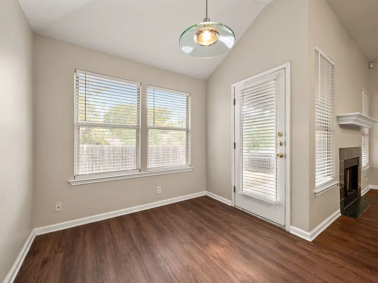 4904 Gnarled Oak Cv — Photo 10