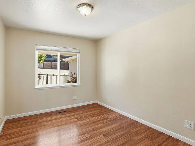 2317 Wooster Ave — Photo 31