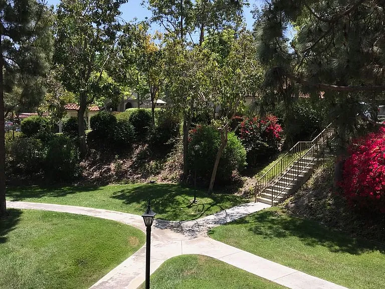 10343 Azuaga St #72 — Photo 10