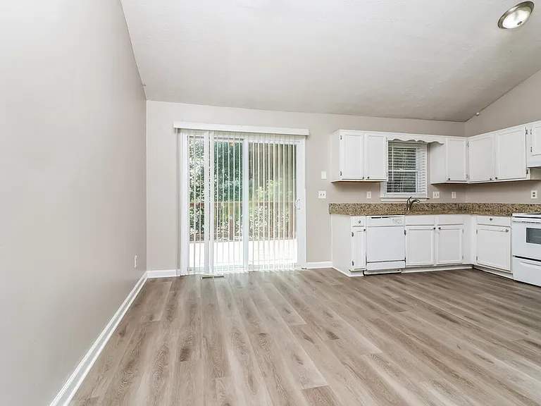 3106 Calumet Cir NW — Photo 10