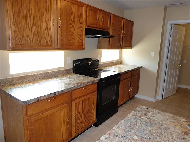 Building Photo - 695 Mountain Pine Dr