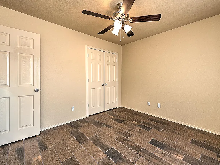 1729 N Willowbrook Dr — Photo 10