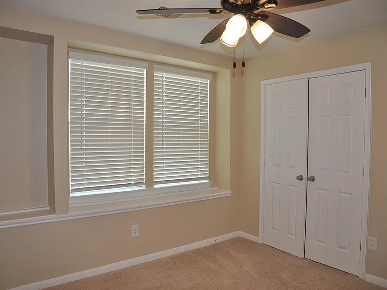 16025 Summerville Lake Dr — Photo 26