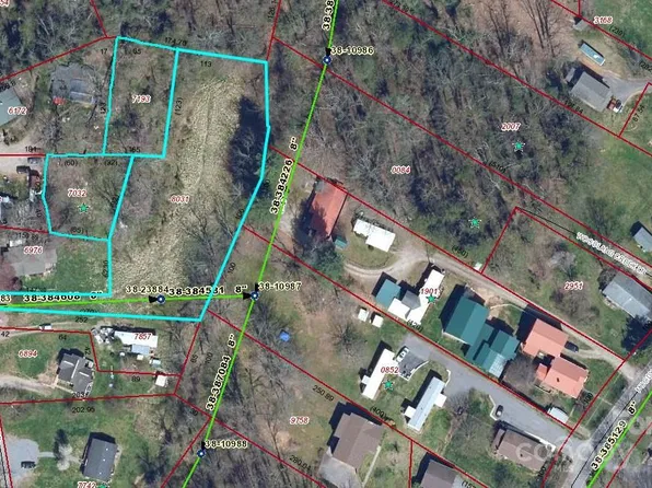 14 Holcombe Rd, Candler, NC 28715