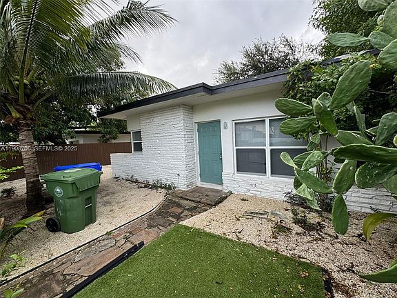 3rd image of 5306 NW 18th Ave #1