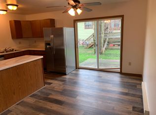 309 N Pleasant St, Cambridge, WI 53523