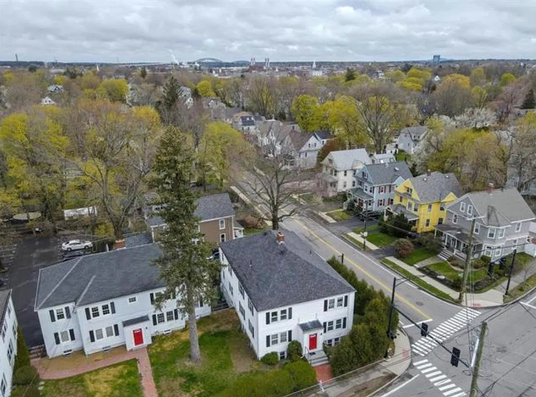 2 bed, 1.0 bath, 751 sqft, $2,695 — Photo 2