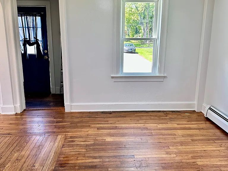 92 Main St — Photo 8