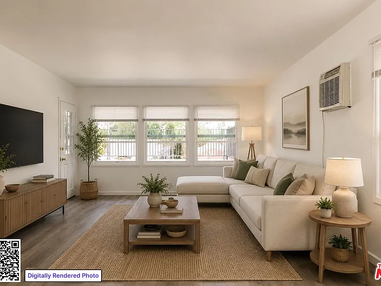 5514 1/2 Cahuenga Blvd — Photo 2