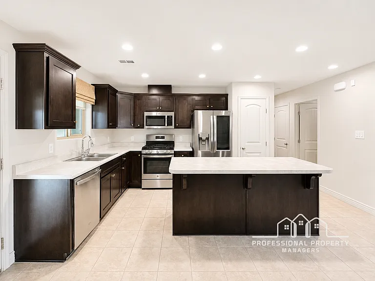 10203 E 34th Pl — Photo 8