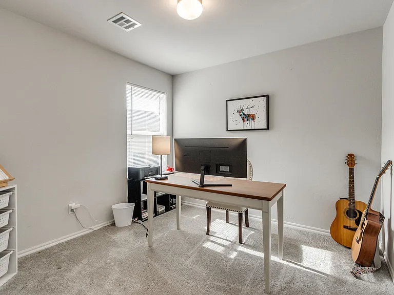 823 Highgarden Cir — Photo 9