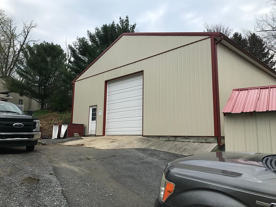 2nd image of 1675 N Market St #1673E
