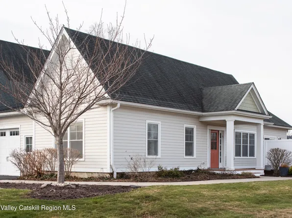 7 Sunflower Place, Rhinebeck, NY 12572