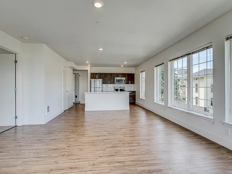 Dunn Motors Apartments — Photo 78