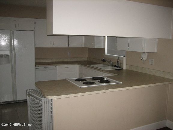 5th image of 2650 Grampian Drive W