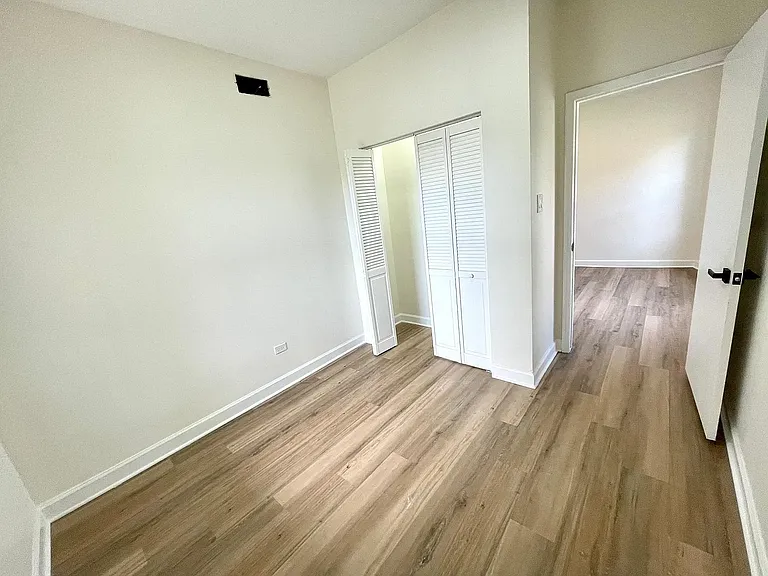 5623 S Prairie Ave #3S — Photo 8
