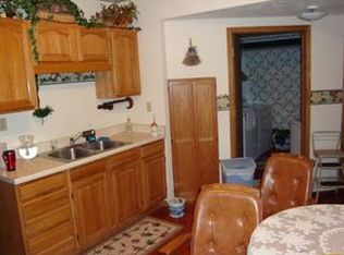 126 S 4th St, Elmwood, NE 68349
