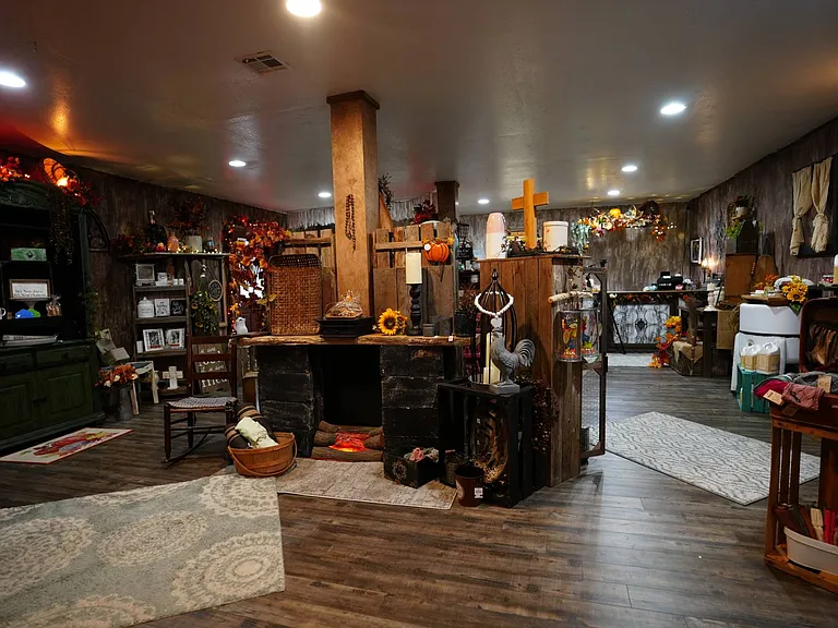 121 W Main St #17 — Photo 26