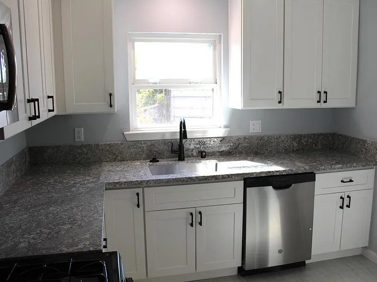 5399 Whittier Dr — Photo 30