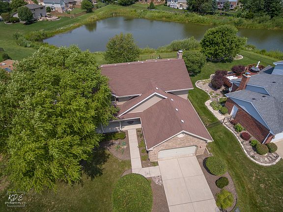 2nd image of 1818 Harcourt Dr