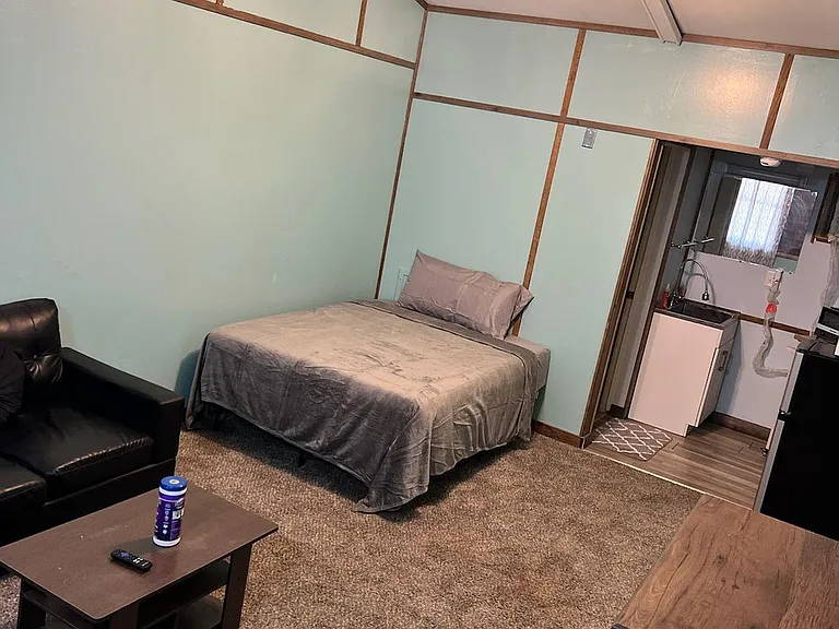 303 Quincy St #5 — Photo 9