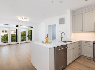 21 George St APT 206, Charleston, SC 29401