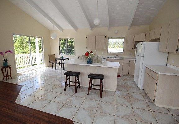 2nd image of 16-2041 Anthurium Dr
