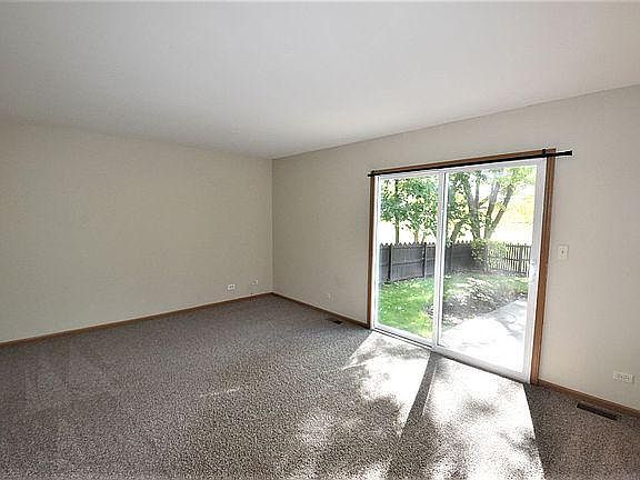 5th image of 3229 Johnsbury Ct