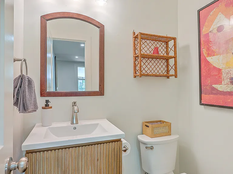 1136 Marquis Rd — Photo 8