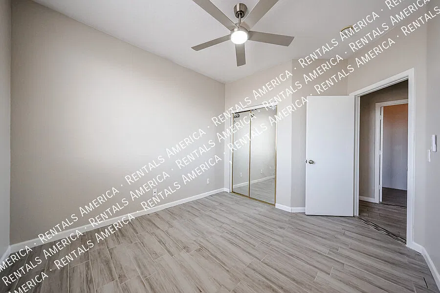 Move In Special Two Weeks Free — Photo 4
