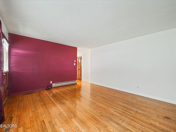 4th image of 453 Oliver Dr