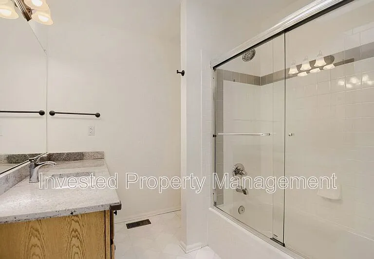 19107 E Bellewood Dr — Photo 10