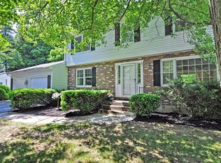 108 Cumberland Rd, Leominster, MA 01453