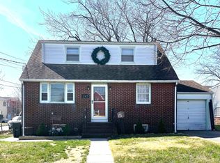 247 Pandolfi Ave, Secaucus, NJ 07094