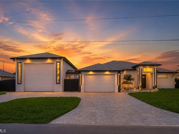1018 NE Juanita Place Cpe, Coral, FL 33909