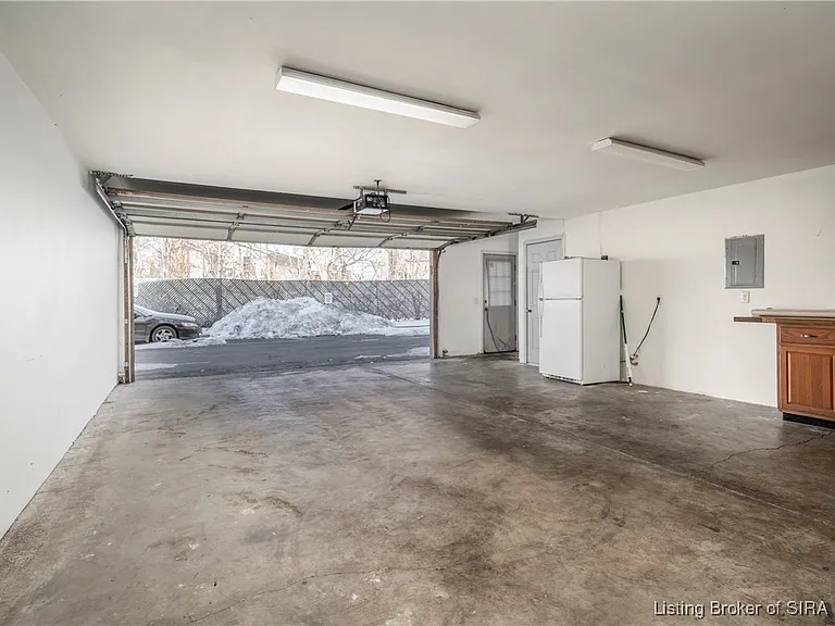 303 Colonial Club Dr — Photo 23