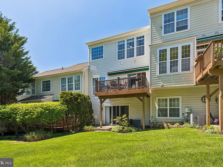 15 Charter Oak Ct — Photo 34