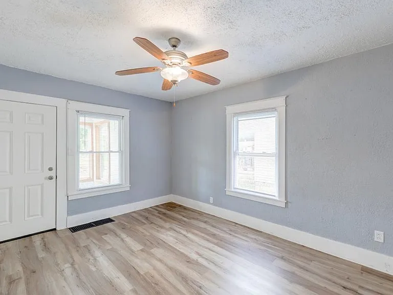1308 E Taylor St — Photo 18