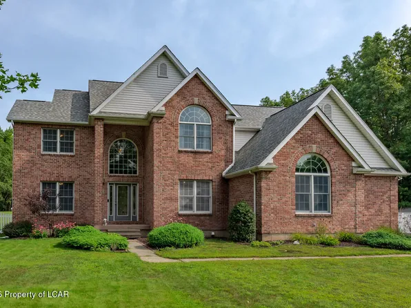 29 Crescent Rd, Freeland, PA 18224