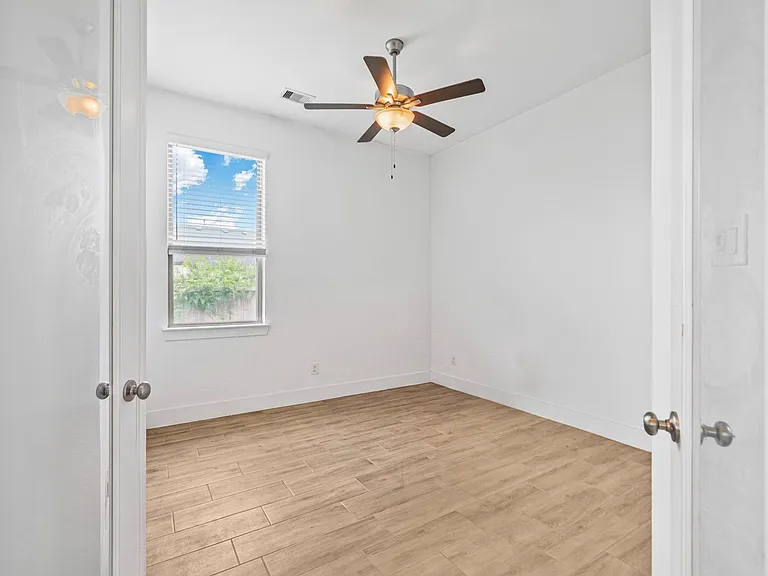 10718 Blossom River Dr — Photo 35