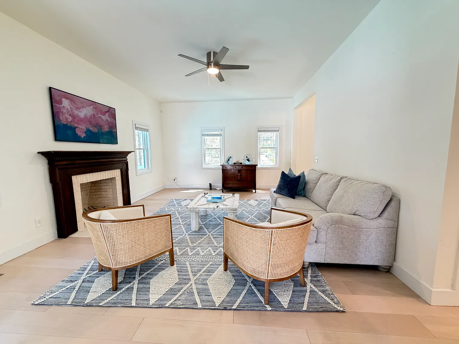 34 Starboard Rd - Amazing Rental, Great Location — Photo 3