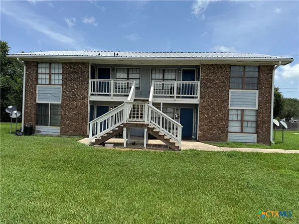 1601 Meadowview Dr, Port Lavaca, TX 77979