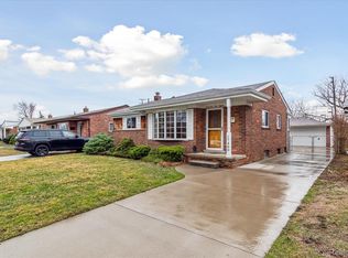 17480 Ray St, Riverview, MI 48193